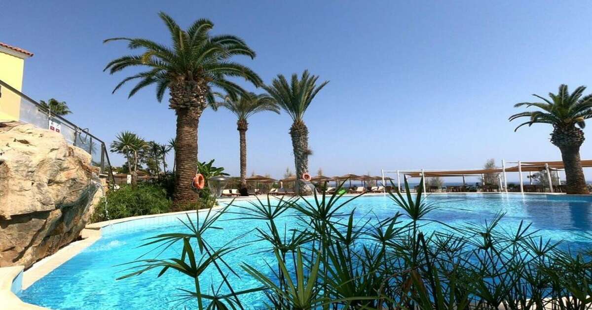Een foto van het zwembad bij Malama Beach Holiday Village