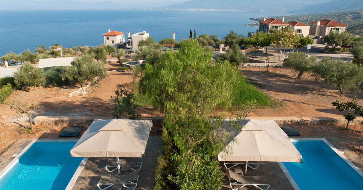 Een foto van het zwembad bij Searocks Exclusive Villas Resort Messinia