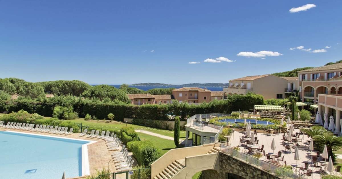 Een foto van het zwembad bij Hotel Les Jardins de Sainte-Maxime