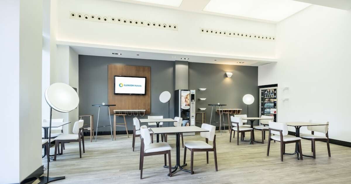 Een foto van de faciliteiten bij Hotel Ilunion Valencia 3