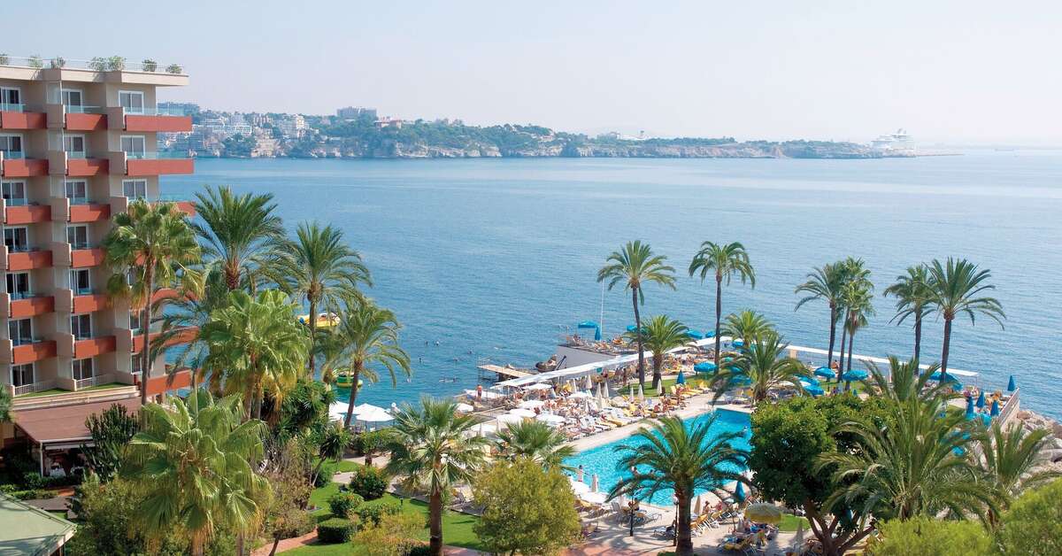 Een foto van het zwembad bij Palace Bonanza Playa & Spa
