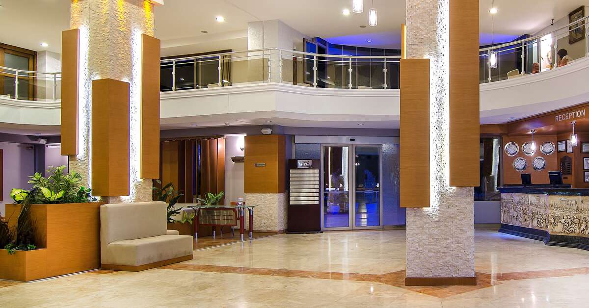 Een foto van het interieur van Garden of Sun Hotel