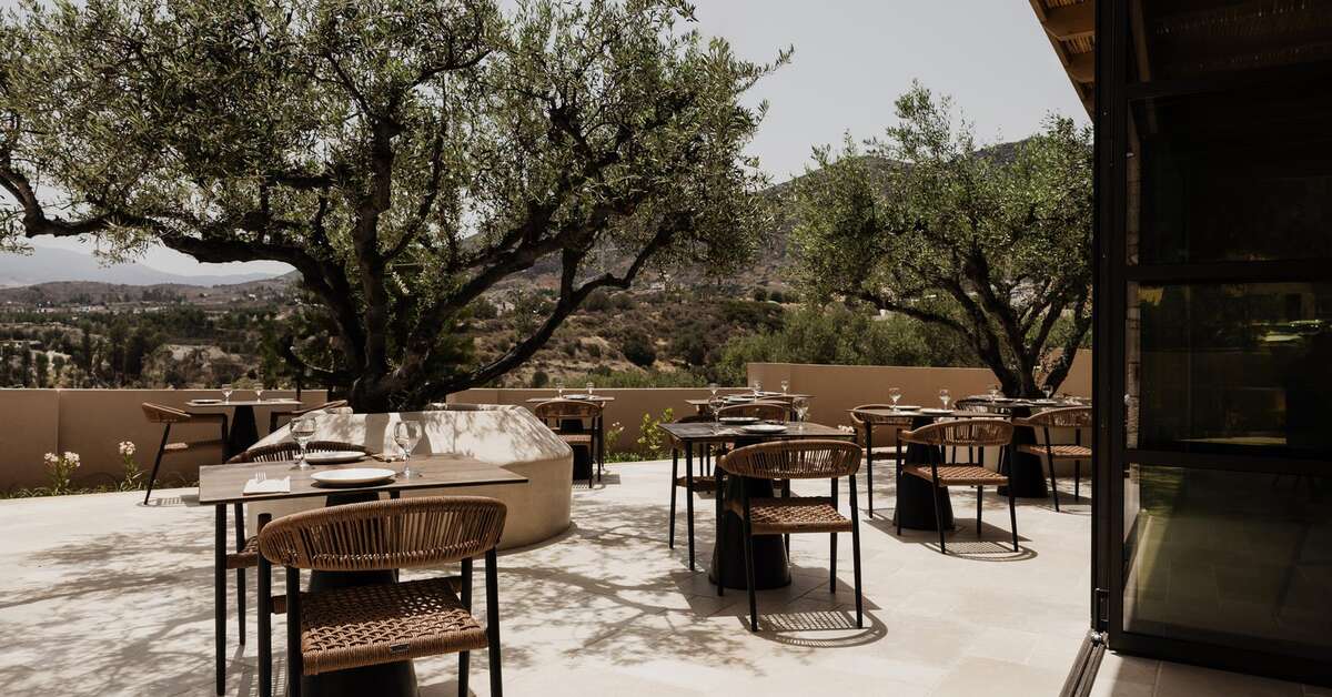 Een foto van het terras bij Momi Slow Living Hotel