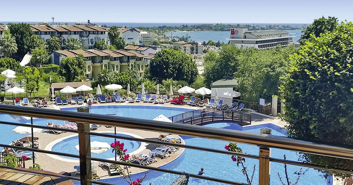 Ein Foto vom Pool im Side Prenses Resort & Spa
