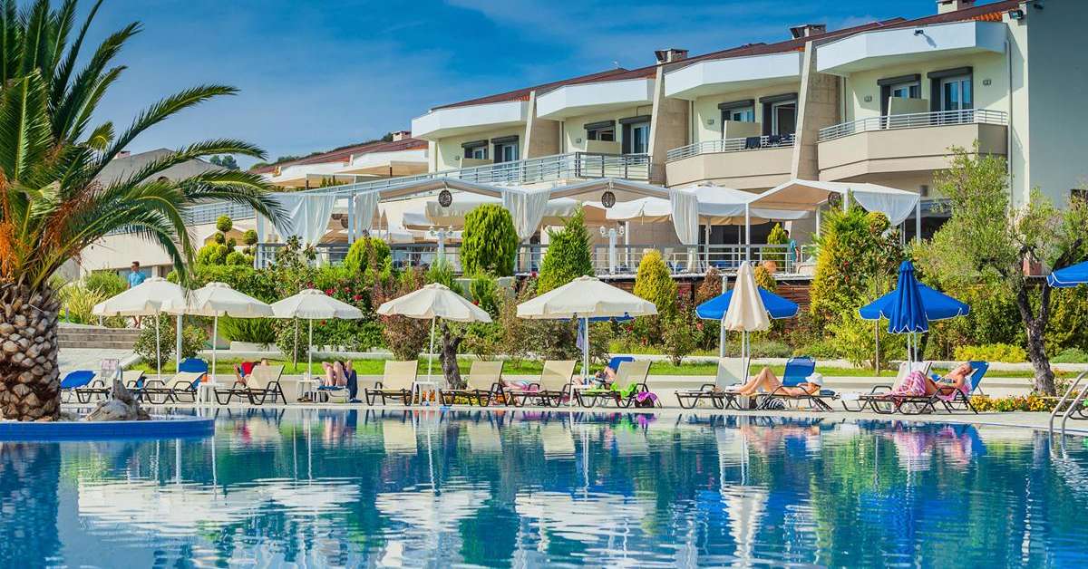 Een foto van het zwembad bij Xenios Anastasia Resort & Spa
