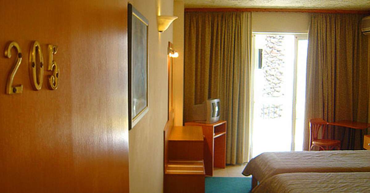 Ein Foto Flisvos Hotel