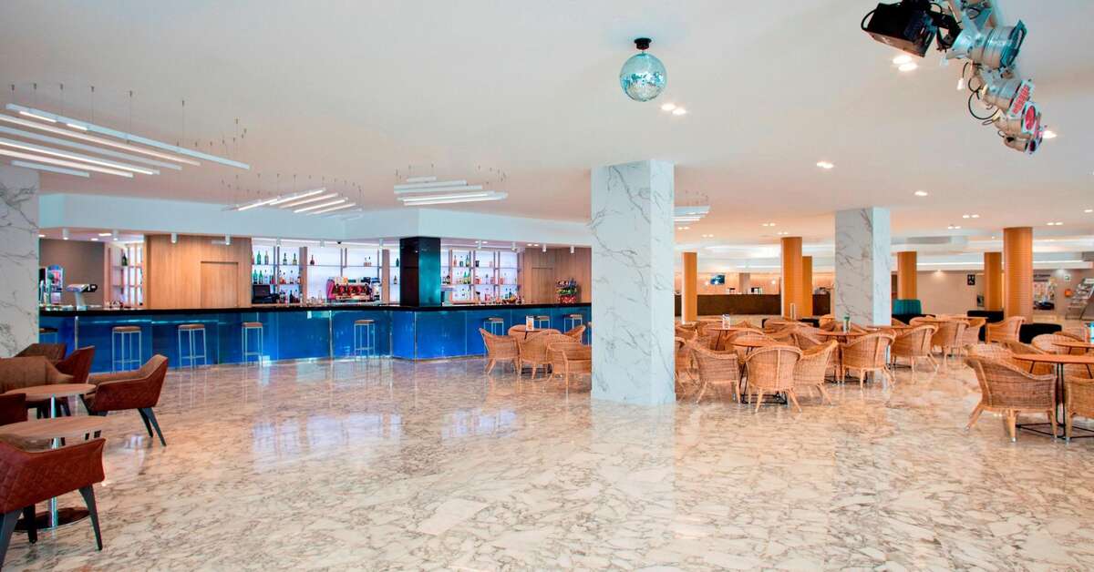 Een foto van het interieur van Hotel Best Cambrils