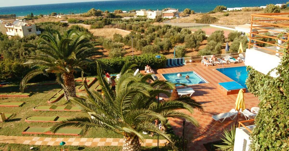Een foto van het zwembad bij Hotel Cretan Garden