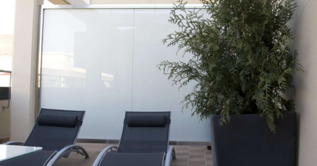 Een foto van het terras bij Eurostars Centrum Alicante