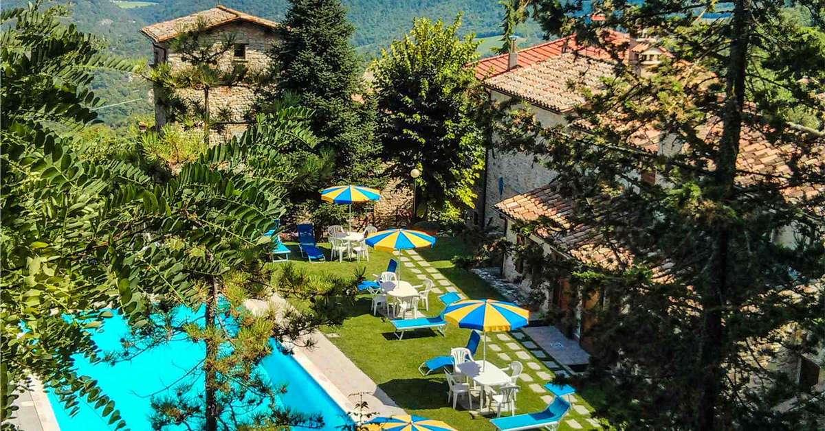 Een foto van het zwembad bij Agrituristica Monte Acuto