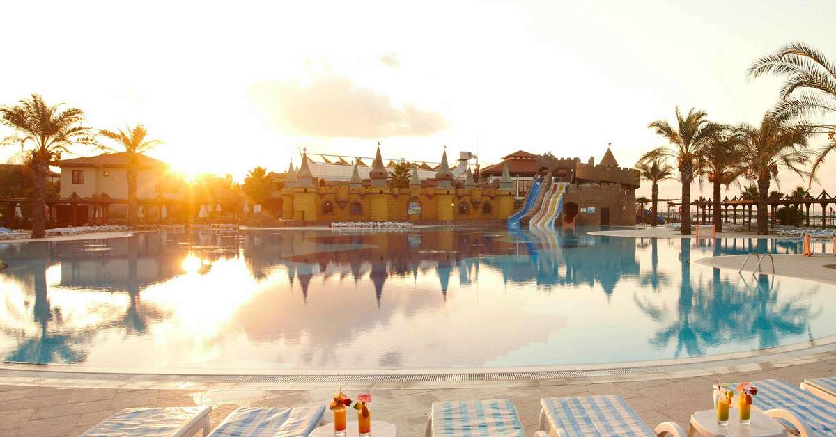 Een foto van het zwembad bij TUI Blue Palm Garden