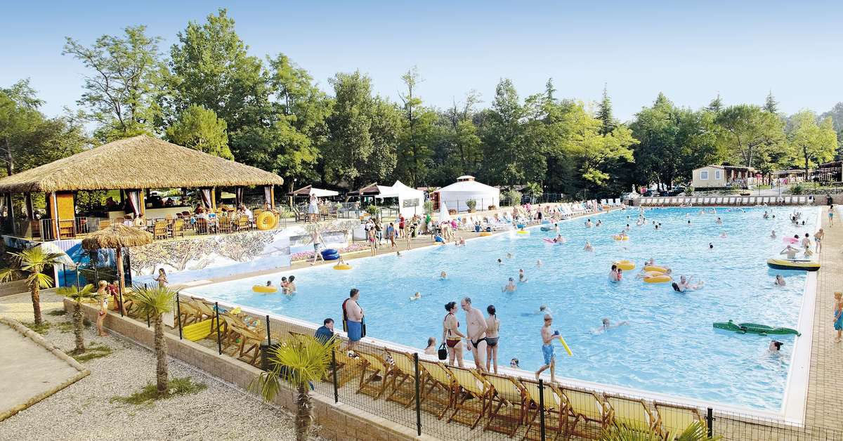 Een foto van het zwembad bij Camping Altomincio