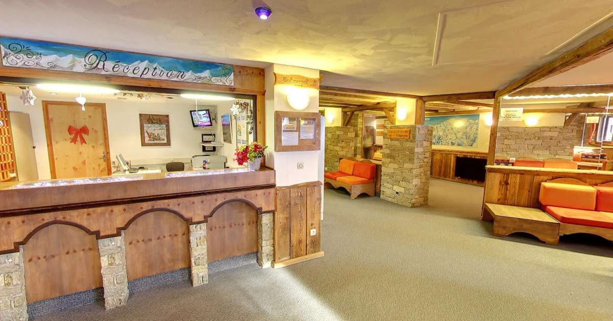 Een foto van het interieur van Residence Le Chamois d'Or