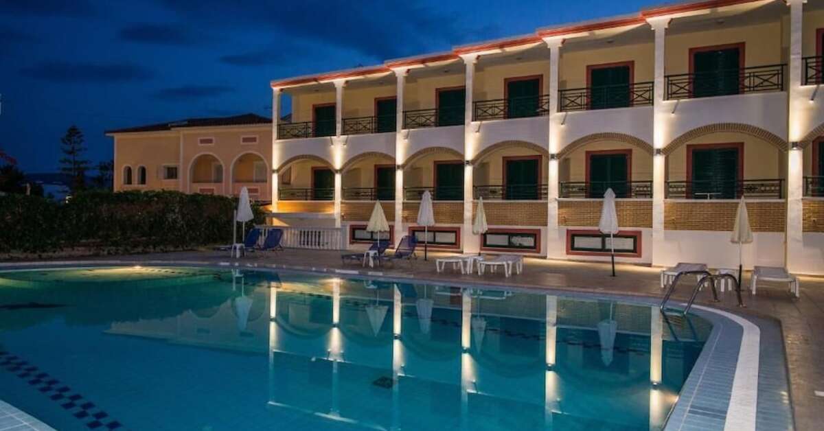 Een foto van het zwembad bij Club Zante Plaza