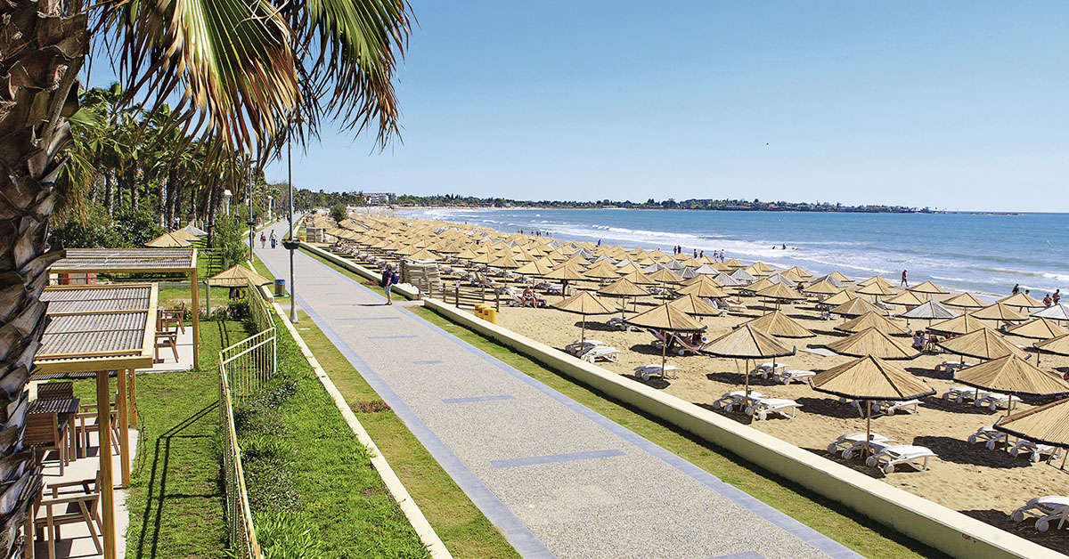 Een foto van het strand bij Defne Star Hotel