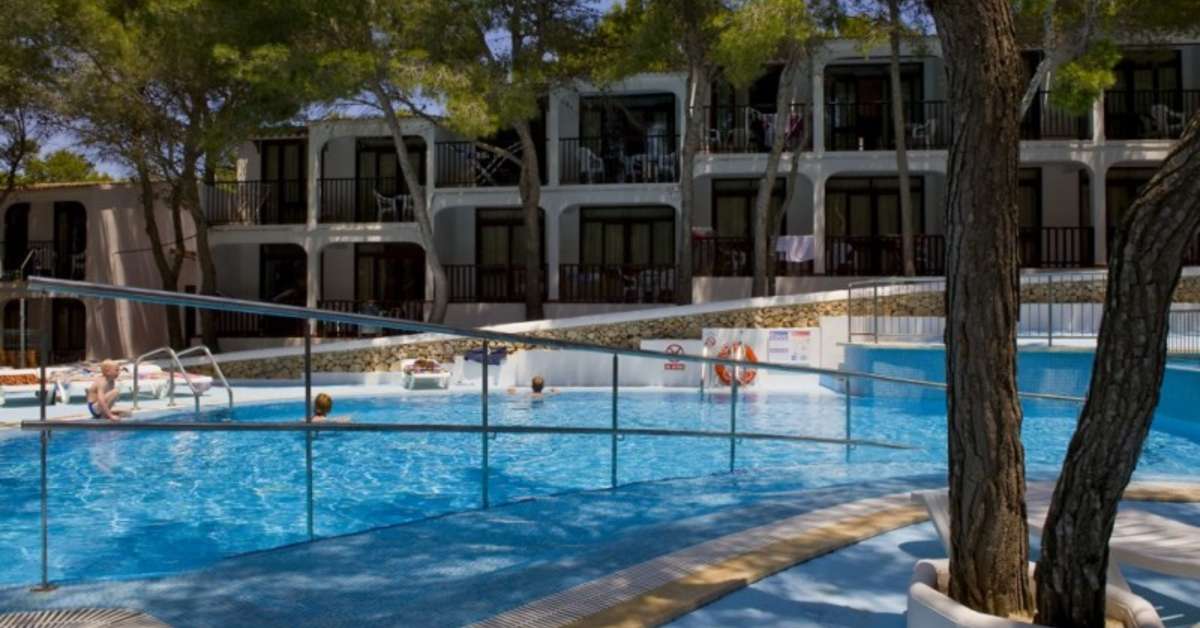 Een foto van het zwembad bij Sol Parc Aparthotel