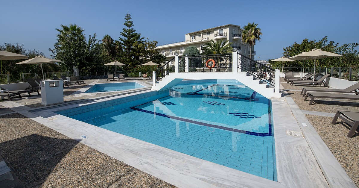 Een foto van het zwembad bij Hotel Vantaris Garden