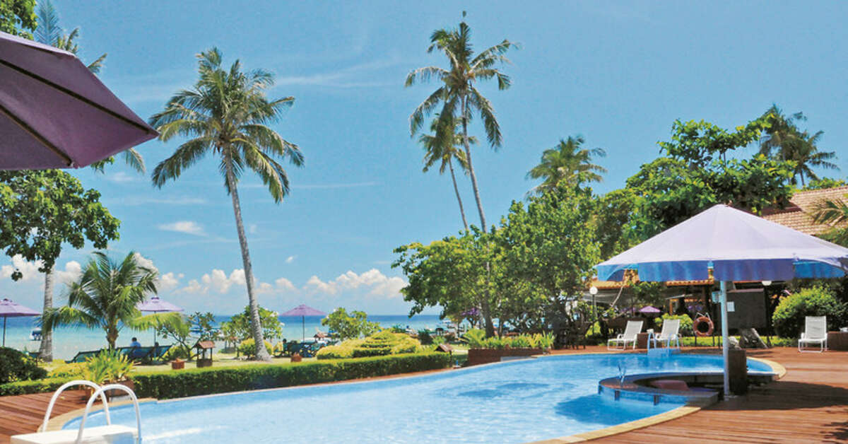 Ein Foto vom Pool im P.P. Erawan Palms Resort
