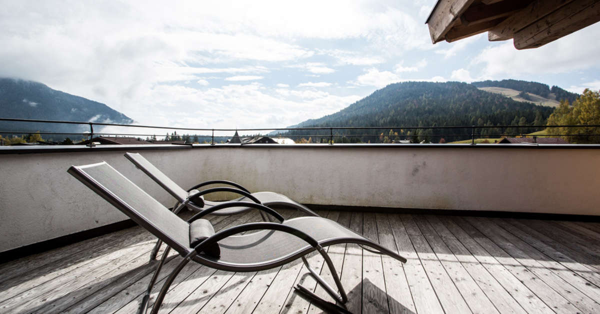 Een foto van het terras bij Hotel Alte Schmiede