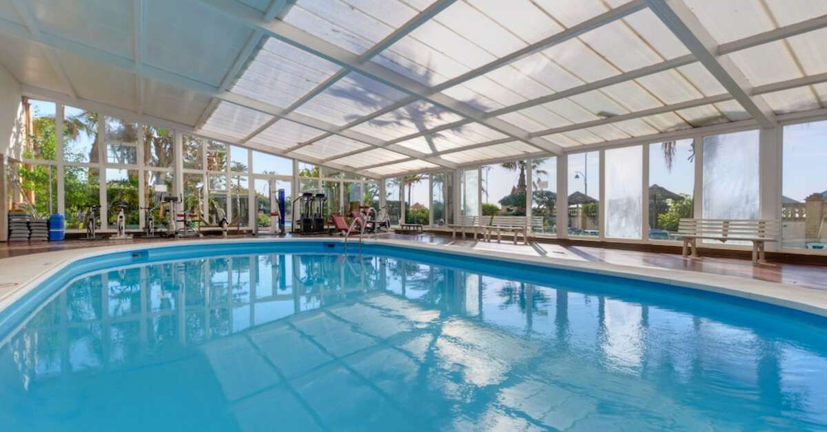 Een foto van het zwembad bij Sol Guadalmar