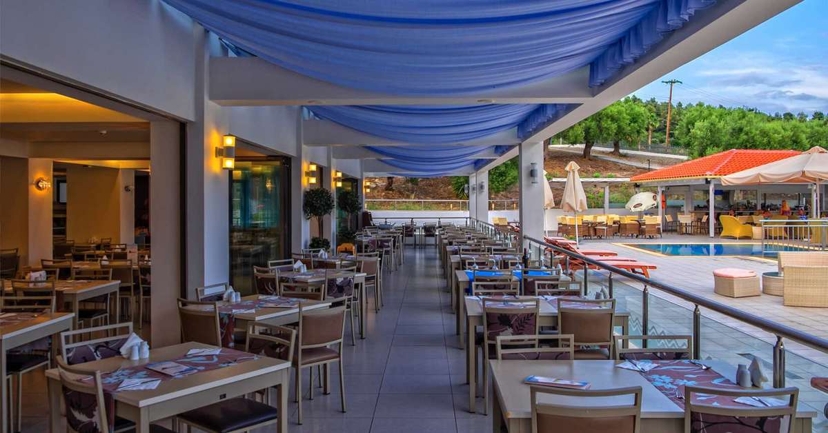 Een foto van de faciliteiten bij Lagomandra Beach Hotel & Suites