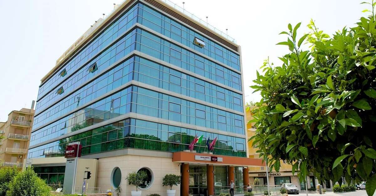 Ein Foto von der Außenansicht des Mercure Siracusa Prometeo