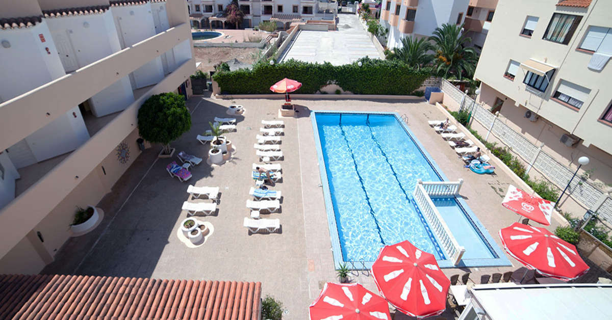 Ein Foto vom Pool im Aparthotel Vibra Mogambo