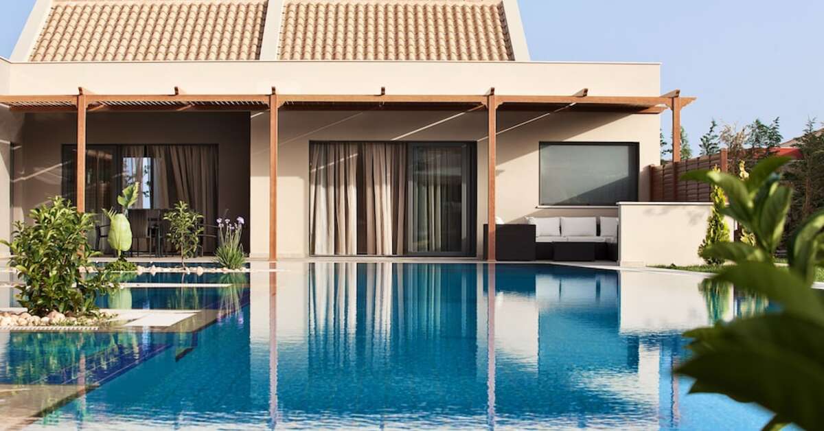 Een foto van het zwembad bij Apollonion Asterias Resort & Spa