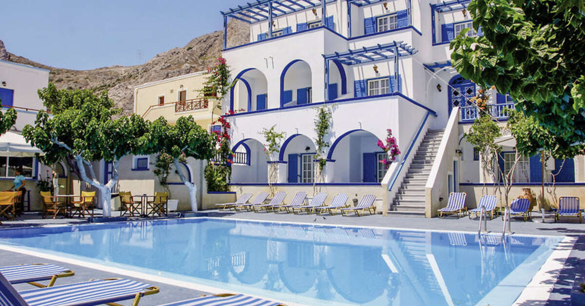 Een foto van het zwembad bij Hotel Artemis Kamari