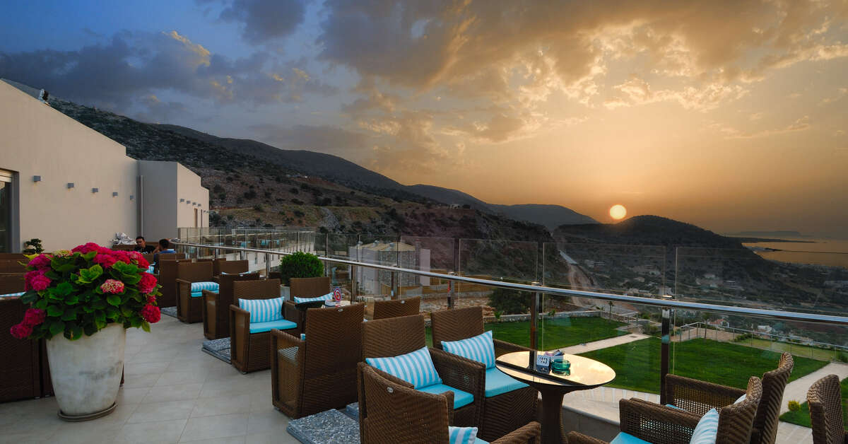 Ein Foto von der Terrasse im The Noverian Scenic Malia