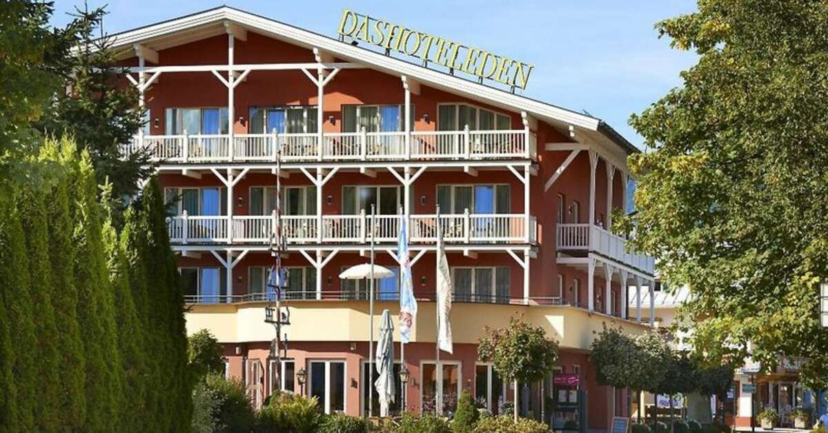 Een foto van de buitenkant van Das Hotel Eden