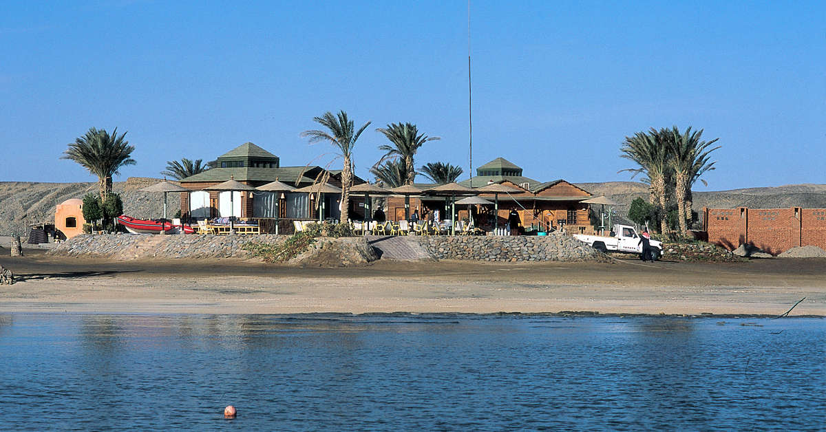 Een foto van het strand bij Shams Alam Beach Resort