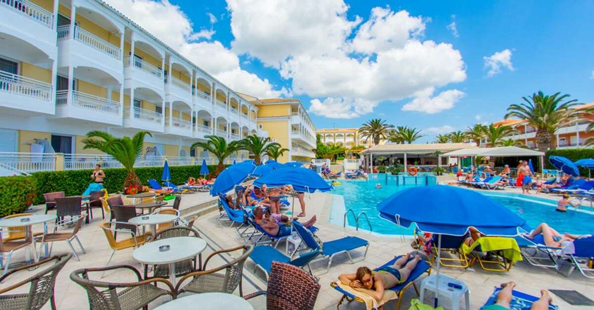 Ein Foto vom Pool im Poseidon Beach Hotel