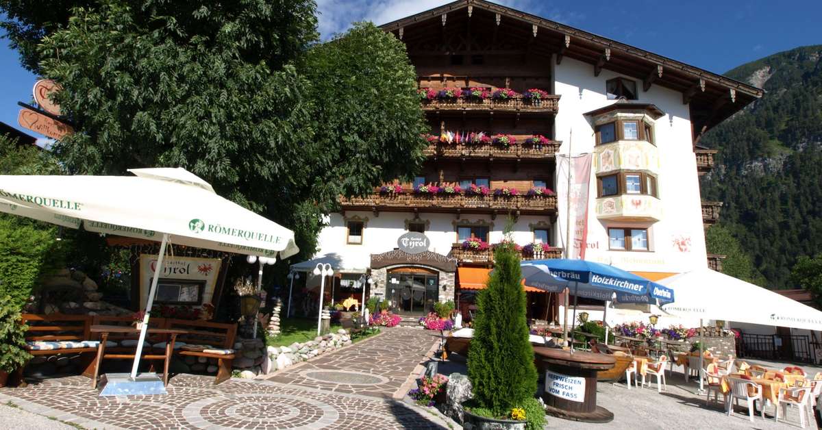 Een foto van een overzicht van Gasthof Hotel Tyrol