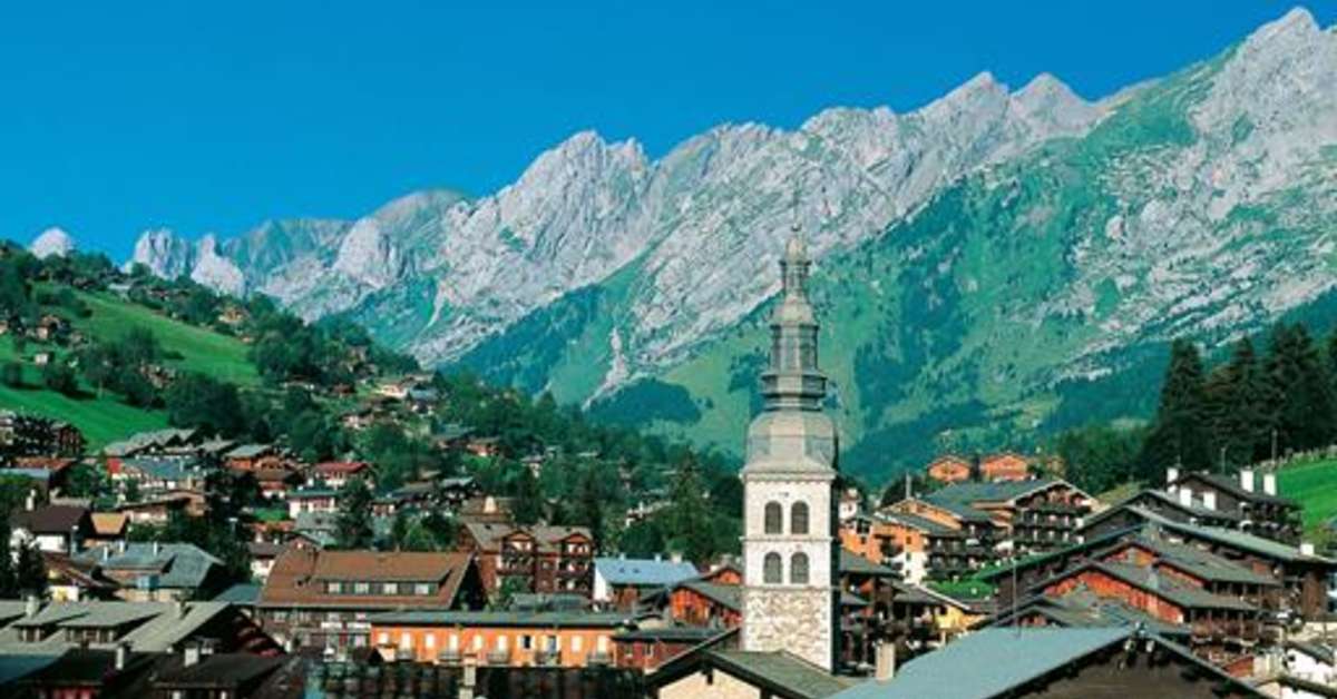 Een foto van de buitenkant van Hotel Alpen Roc