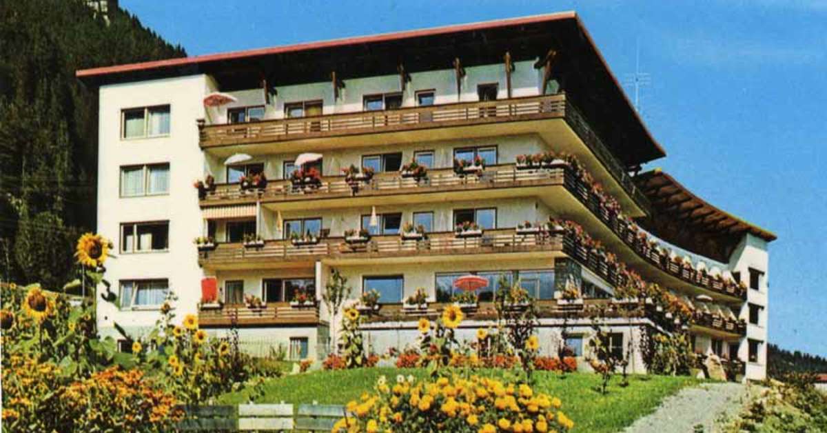 Ein Foto von der Außenansicht des Alpenhotel Oberstdorf