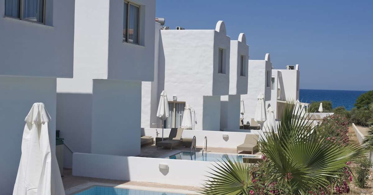 Een foto van het zwembad bij Louis Althea Kalamies Luxury Villas