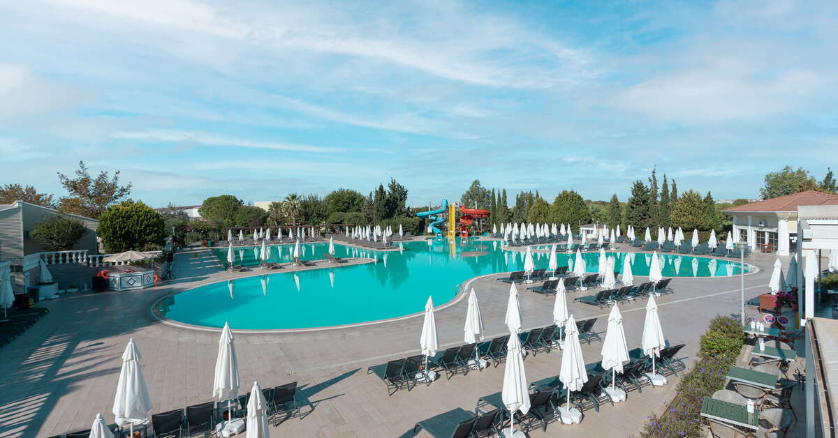 Een foto van het zwembad bij Anadolu Hotels Didim Club