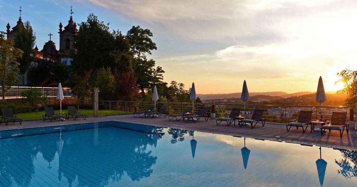 Een foto van het zwembad bij Pousada Mosteiro Guimaraes