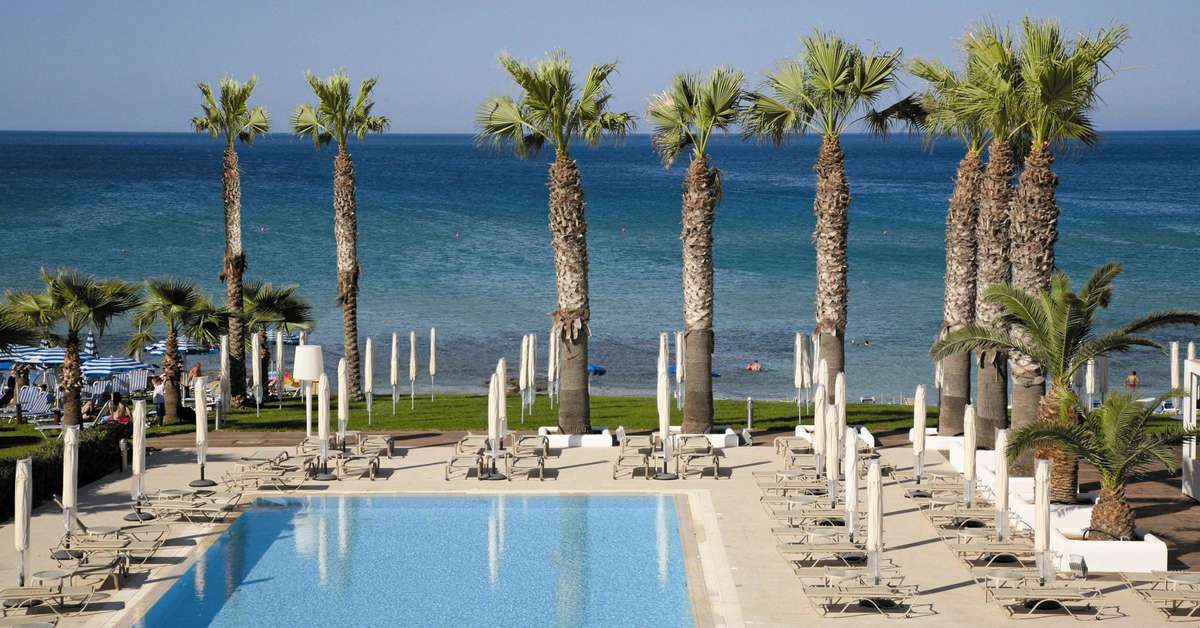 Ein Foto vom Pool im Vrissiana Beach Hotel