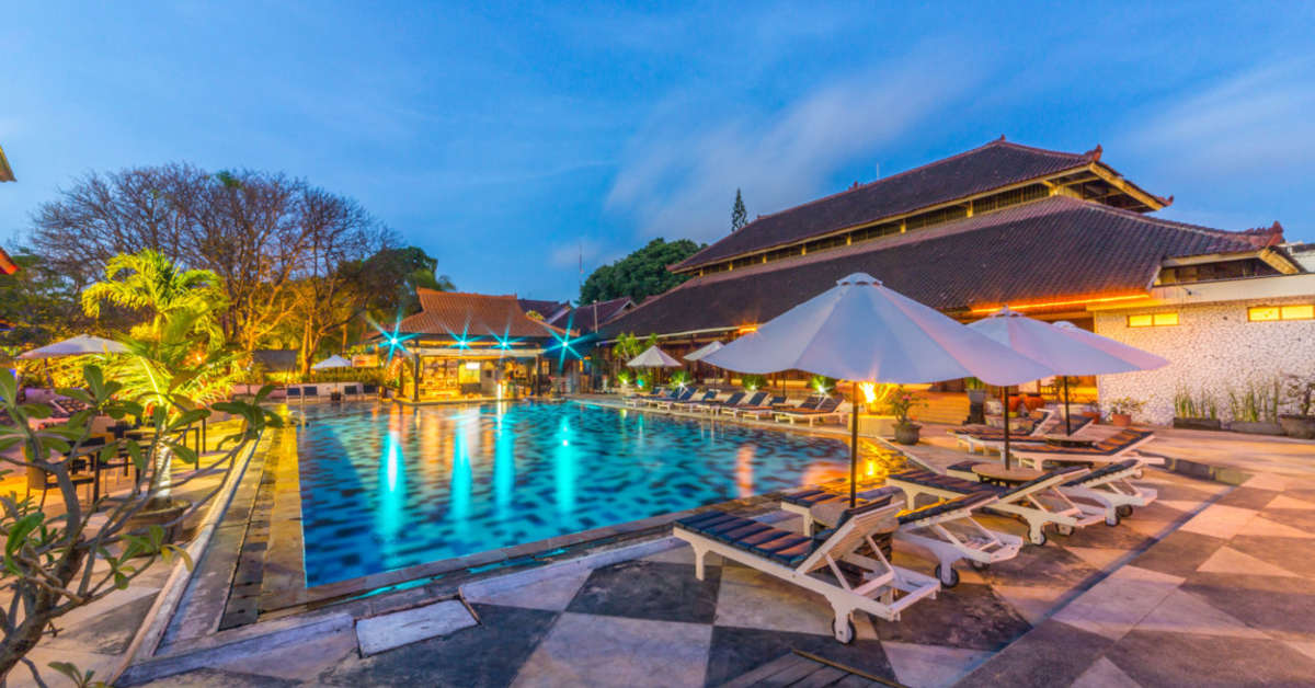 Een foto van het zwembad bij Grand Istana Rama Hotel