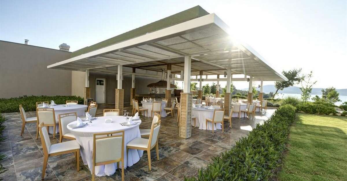 Een foto van de faciliteiten bij La Blanche Island