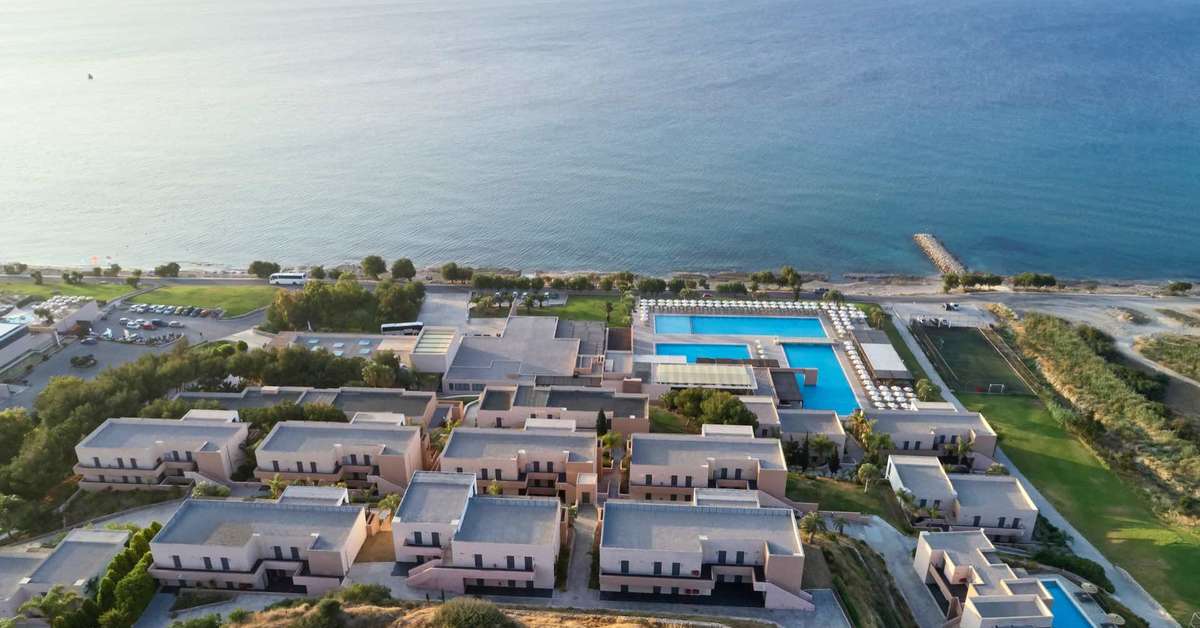 Een foto van het zwembad bij Atlantica Mikri Poli Park