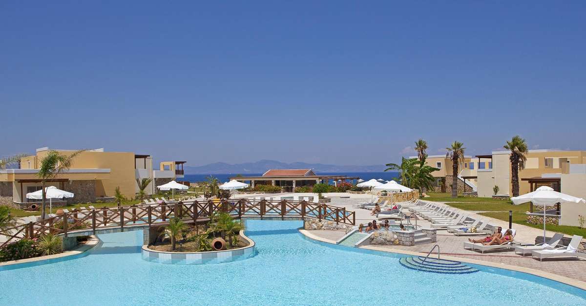 Een foto van het zwembad bij Natura Village Hotel & Spa
