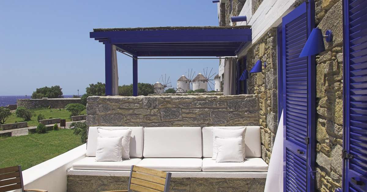 Een foto van het terras bij Mykonos Theoxenia
