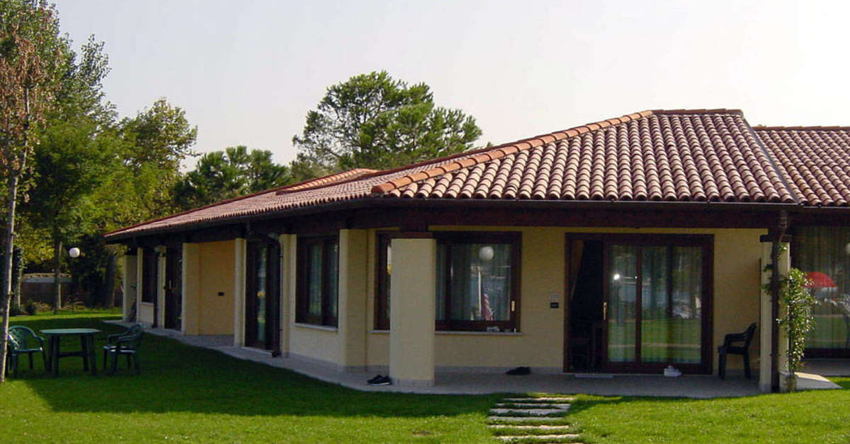 Een foto van de buitenkant van Residence Le Corti del Lago