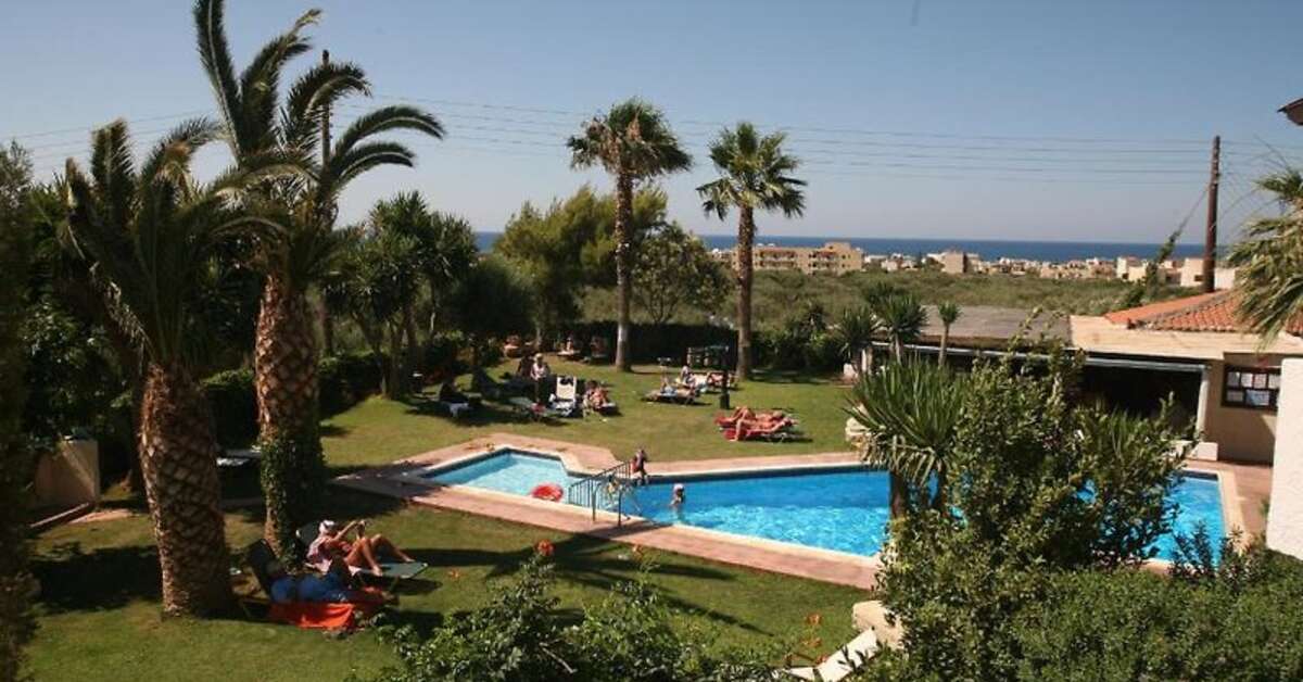 Een foto van het zwembad bij Classic Appartementen