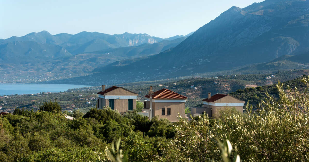 Een foto van de buitenkant van Searocks Exclusive Villas Resort Messinia