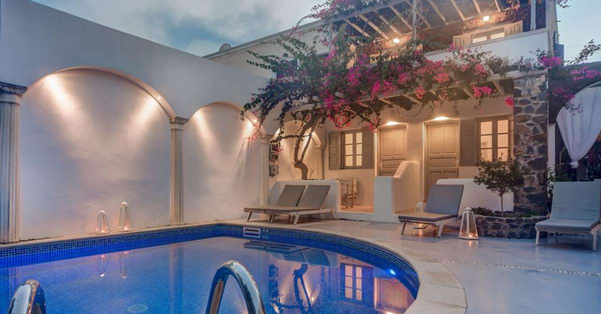 Een foto van het zwembad bij Arion Bay Hotel