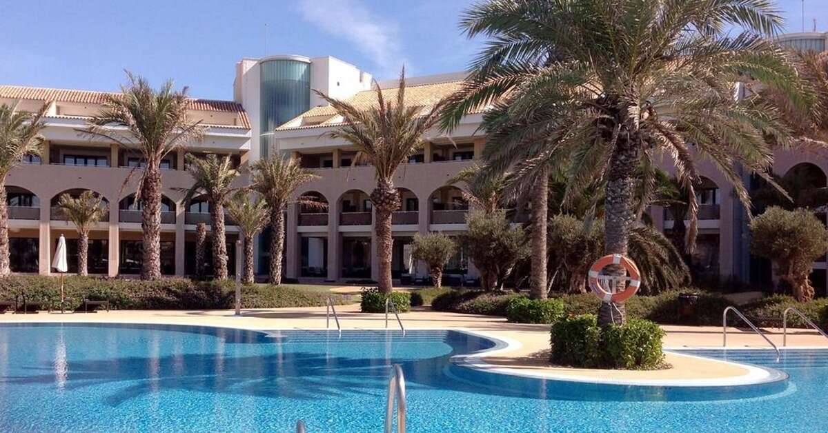 Een foto van het zwembad bij Hotel Golf Almerimar